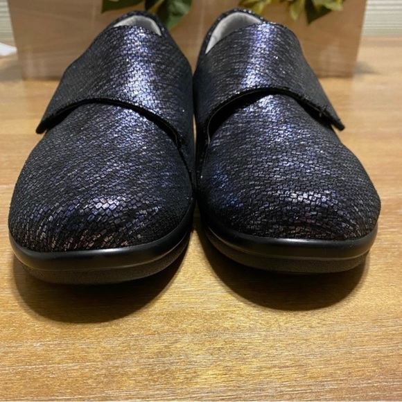 Alegria Lauryn Metallic Comfort Slip On Loafers Blue EU 37 Wide NWOB - Picture 6 of 15
